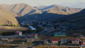 川西高原藏田园式村落航拍视频52秒视频