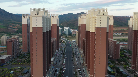 航拍农村农村房屋村落 航拍风景景色草原景色视频