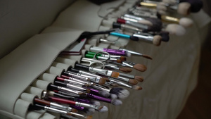为化妆艺术家准备的化妆刷子专业套件6秒视频