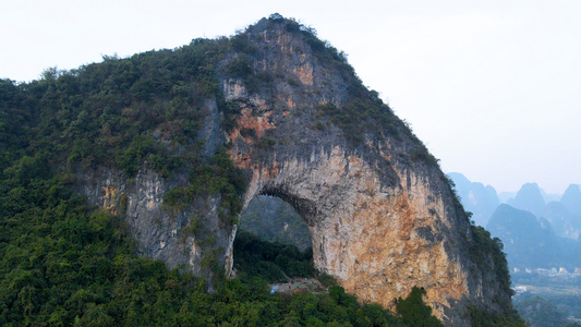 航拍广西桂林月亮山视频