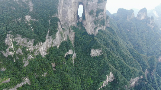 湖南张家界天门山天门洞航拍视频