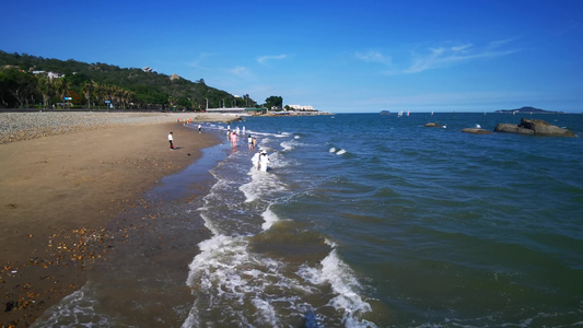 大海海浪沙滩礁石实拍视频