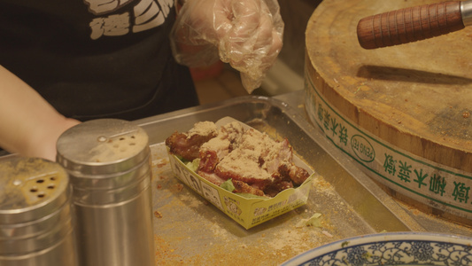 城市街头美食地方特色小吃排骨烹饪制作过程4k素材视频