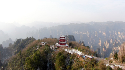 航拍张家界武陵源天子山天子阁雪景视频