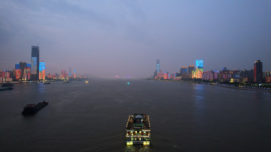 跟随航拍长江客运交通游轮江景夜景灯光秀4k素材视频