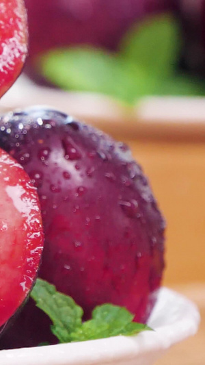 新鲜红宝石李夏季水果25秒视频