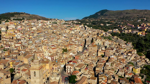 卡卡莫西西里岛有诺曼城堡的中世纪意大利城市在西西里32秒视频