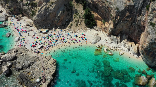 卡拉马里奥卢视图从上面卡拉马里奥卢著名的海滩意大利视频