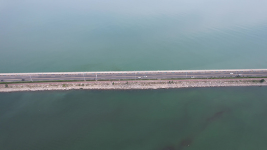 大海海洋岛屿唯美海上公路沙滩浪花航拍 视频