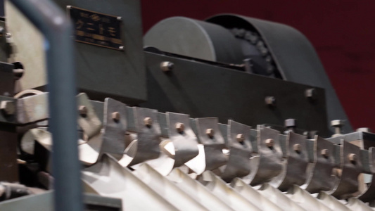 钢铁机器加工零件齿轮车轮轴承生锈 视频