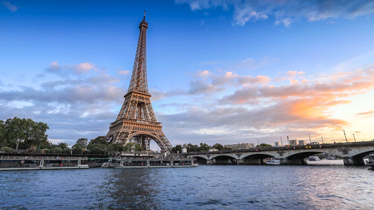 法国巴黎埃菲尔铁塔日落日转夜延时视频视频