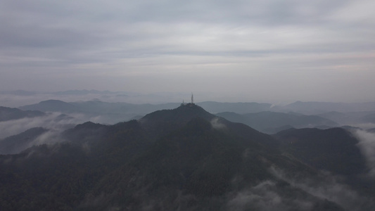 大自然群山清晨云雾航拍视频