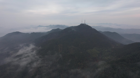 大自然群山清晨云雾航拍视频