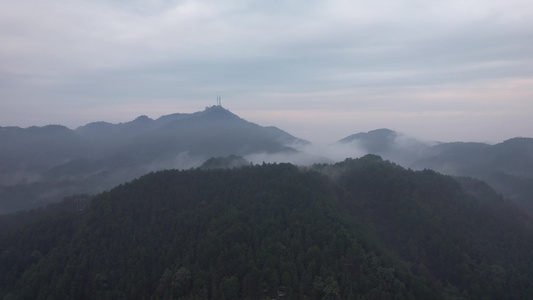 大自然群山清晨云雾航拍视频