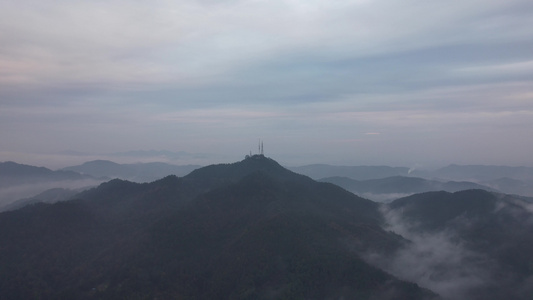 大自然群山清晨云雾航拍视频