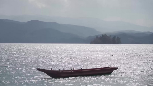 情人滩 泸沽湖 湖水 船 光影视频