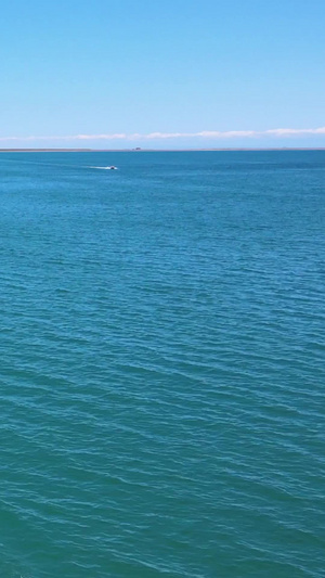 航拍夏天海上游艇出海21秒视频