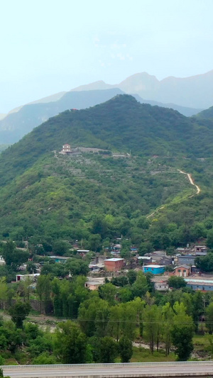 航拍北京周边的深山里的村庄北京六环外39秒视频
