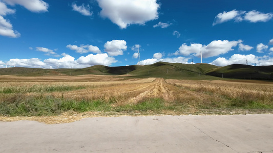 4K航拍秋天草原风景  坝上草原视频