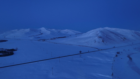 大兴安岭自然风光寒冬雪山雪景夜色视频