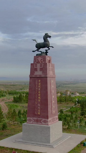 航拍锡林浩特市旅游地标铜奔马内蒙古视频