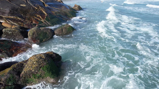 大海海岸海浪航拍视频