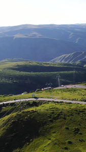 航拍高原山脉盘山公路旅游目的地视频