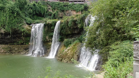 旅游景区湖南芙蓉镇4A景区瀑布流水 视频