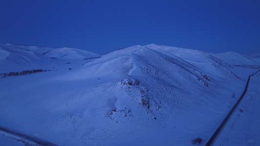 大兴安岭自然风光寒冬雪山雪景夜色视频