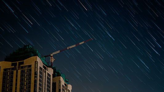 8K建筑下星空星轨视频