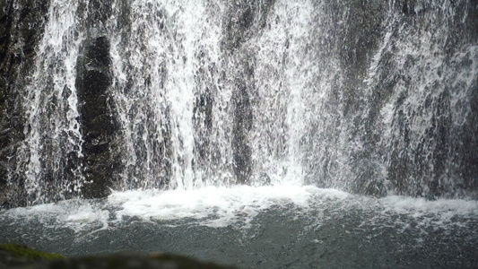 4K瀑布水潭水流飞溅[飞泄]视频