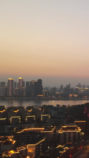航拍中国三大名楼之首黄鹤楼旅游地标素材景区宣传41秒视频