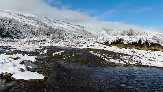 航拍川西高原山脉雪景视频视频