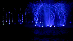 夜间的喷泉14秒视频