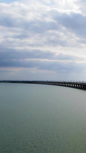 航拍南京城际地铁石臼湖特大桥交通工具11秒视频