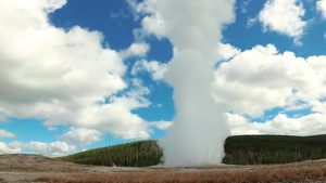 怀俄明州的黄石公园发生喷发31秒视频