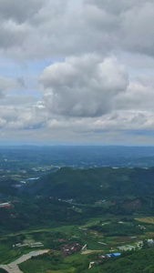 航拍山川丘陵风光天际线视频