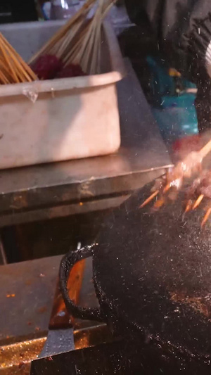 素材慢镜头升格拍摄烧烤制作过程香油四溅瞬间新疆风味57秒视频