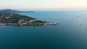 希腊凯法利尼亚岛阿尔戈斯托利拉西圣西奥多灯塔的航拍31秒视频