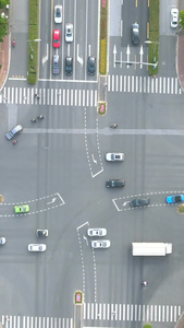 城市街道路口交通航拍视频