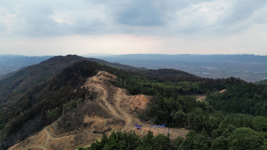 重庆北碚山火过后的缙云山焦土与隔离带航拍资讯素材视频