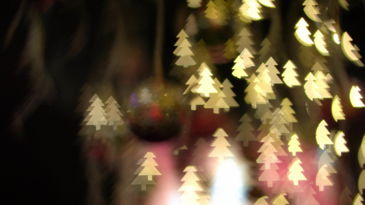 圣诞树装饰光斑视频