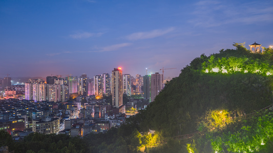 6k夜景日转夜休闲山顶与城市视频