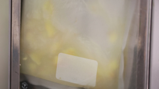 化学仪器检测生姜细菌视频
