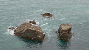 位于金砖点的海面上形成岩石10秒视频