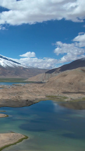 航拍5A新疆帕米尔旅游景区高原湖泊葱岭圣湖视频风景名胜视频