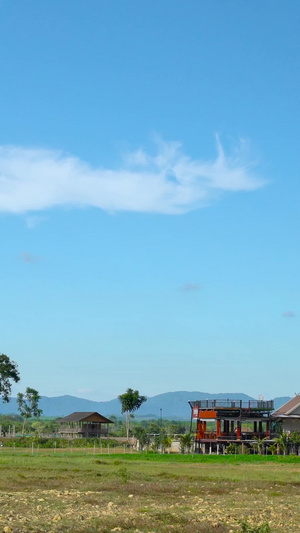 泰国农田咖啡厅度假惬意时光蓝天白云延时K延时19秒视频