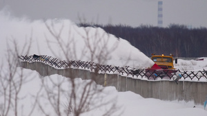 扫雪车25秒视频