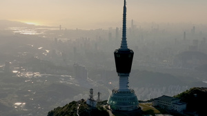 4K实拍日落前的深圳梧桐山城市建筑16秒视频
