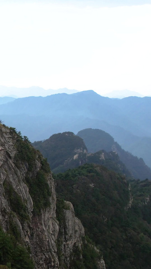 航拍5A河南洛阳白云山景区陡峭山脉与玉皇顶航拍视频河南旅游53秒视频